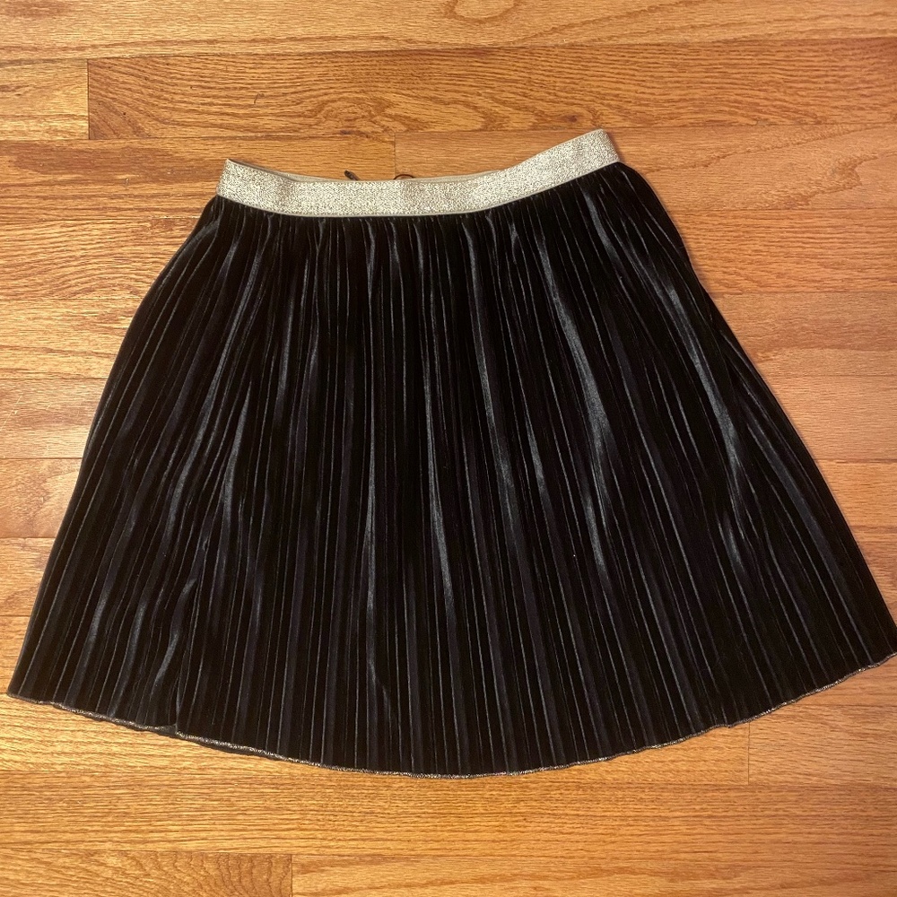 ZARA Girls pleated velvet skirt- Size 11-12